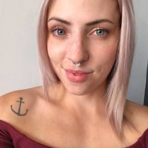 Meet your Posher, Joanie